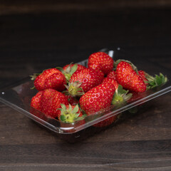 パックのイチゴ