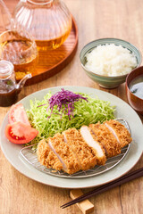 ロースとんかつ定食