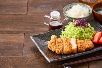 ロースとんかつ定食