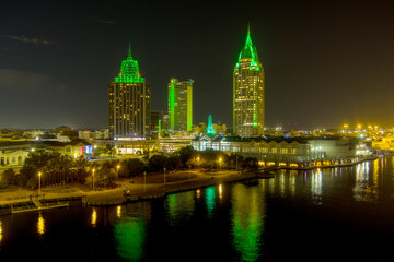Obraz premium Downtown Mobile, Alabama at night