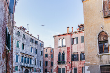 Fototapeta premium Beautiful architecture of narrow streets of Venice city