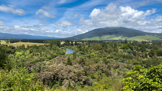Tongariro River and Mt Pīhanga at Tūrangi, New Zealand. Dormant non-active volcano, part of Tongariro National Park. Panoramic view from Tongariro River Trail.