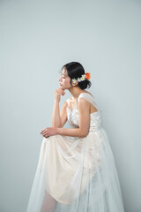 ウェディングドレスを着た花嫁