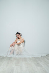 ウェディングドレスを着た花嫁