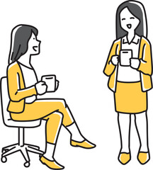 飲み物を持ちながら話をする2人の女性