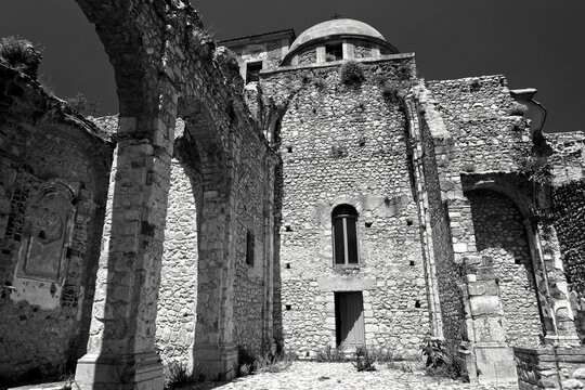 Italia in bianco e nero.  San Pietro Infine,borgo fantasma e Parco della Memoria Storica,,Italia