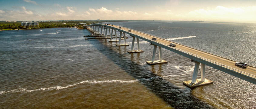 Bridge connecting Fort Myers with Sanibel Island