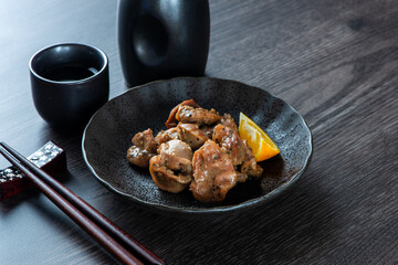 皿に盛った砂ズリ