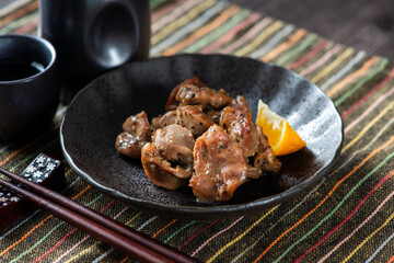 皿に盛った砂ズリ