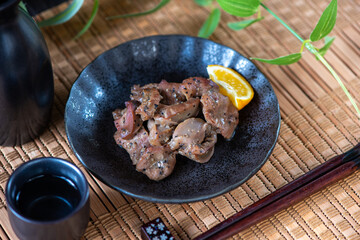 皿に盛った砂ズリ