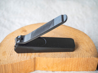 凛と佇む、黒の造形美