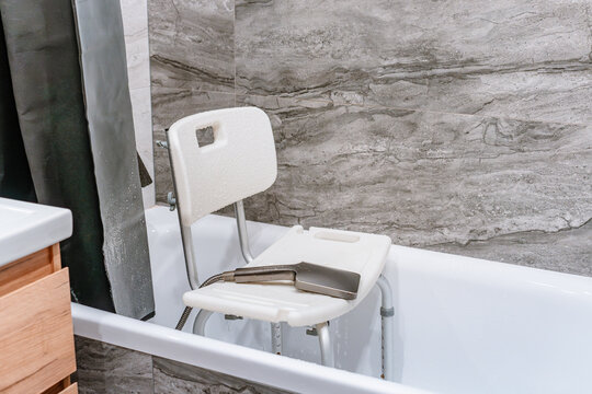 A special bathroom chair to help the elderly