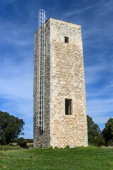 Obraz premium Medieval tower Torreon de la Greda in Cevico Navero, Palencia countryside