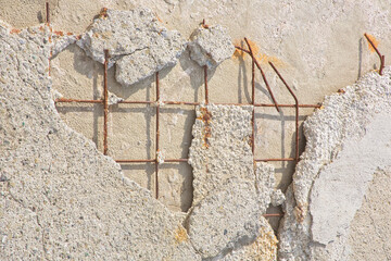 Old reinforced concrete structure without concrete cover protect