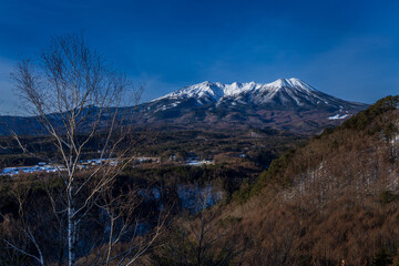 冬の御嶽山　長野県 木曽町 開田高原から