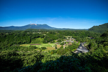 盛夏の御嶽山　長野県 木曽町 開田高原から
