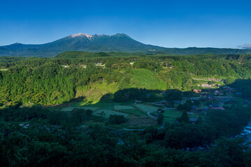 盛夏の御嶽山　長野県 木曽町 開田高原から