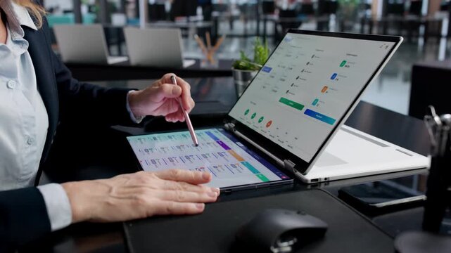 Calculating Electronic Payroll With HR Compliance