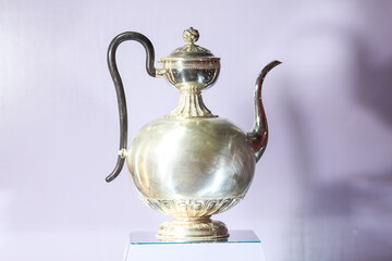 Exquisite and noble silver wine flask