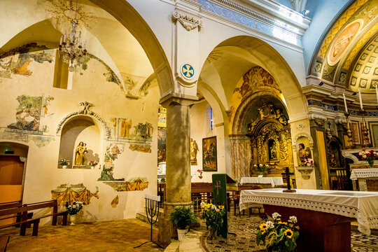&Eacute;glise Sainte-Marie-Madeleine de Biot sur la C&ocirc;te d'Azur en France