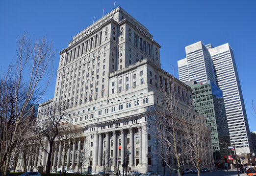 MONTREAL QUEBEC CANADA: Sunlife building in Montreal canada.The Sun Life Building is an historic office building at 1155 Metcalfe Street. Place ville Marie in background.