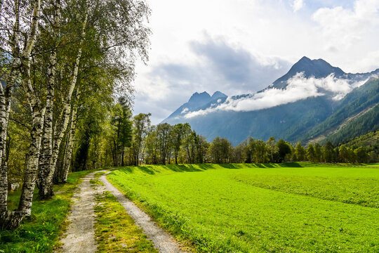 L&auml;ngenfeld, &Ouml;tztal, &Ouml;tztaler Ache, Fluss, Uferweg, Granatenkogel, Wanderweg, Tal, Tirol, Berge, Wald, Landwirtschaft, S&ouml;lden, Herbst, Sp&auml;tsommer, &Ouml;sterreich