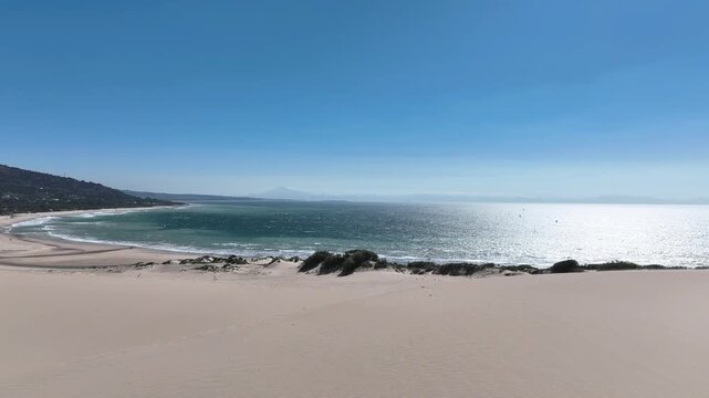 vista de la bonita playa virgen de Valdevaqueros en el municipio de Tarifa, Andaluc&iacute;a	