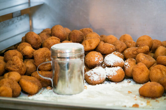 Chicago, Illinois, USA. Route 66  Doughnut holes