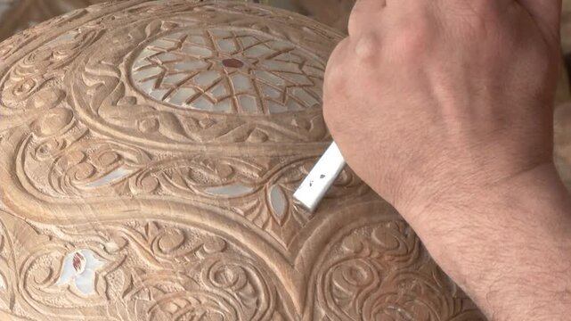 Oud, Arabic Oud, Oud Instrument, Arabic Music Instrument, Traditional Oud, Middle Eastern Oud, Oriental Oud, Oud Player, Oud Strings, Oud Sound, Classic Oud, Oud Performance, Oud Melody, Oud Art, Oud 