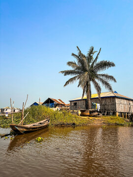 Maison flottante Ganvi&eacute; B&eacute;nin