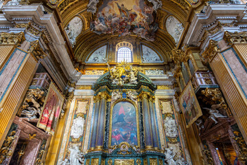 Fototapeta premium Church of the Gesu (Most Holy Name of Jesus) interiors, Rome, Italy