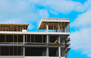 Monolithic construction site