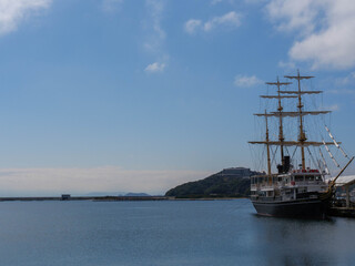 兵庫県南あわじ市、福良の港　春の海