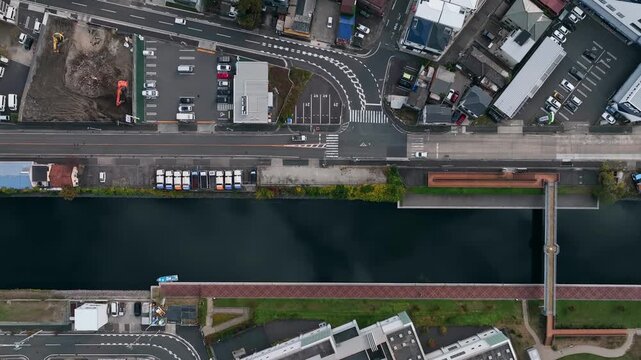 都市, 社会, 河川, 自然, 交通, インフラ, 防災, 不動産, 行政, 真俯瞰, 空撮, 俯瞰, ドローン, ハイアングル, 鳥瞰図, 風景, 景観, 景色, 上から見た, 見下ろす, 展望, パノラマ, 真上, 航空写真, 衛星写真, 現代, 都会, 経済, 道路, モビリティ, 自動車, クルマ, 公共, 地方, 自治体, 地域, ビジネス, 産業, 日本, 町並み, 街, 観光, ゼネ