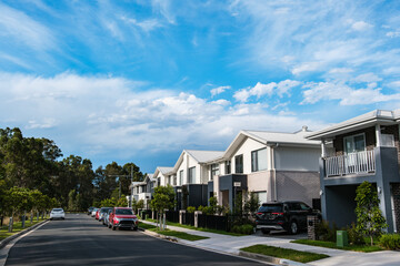Residents and visitors experience suburban street life and community spaces in Oran Park Town, NSW, Australia, February 5, 2026 © Kevin.GoRoad 漫游匣