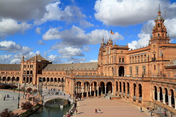 Plaza de España in Seville, Spain © Rudolf Tepfenhart