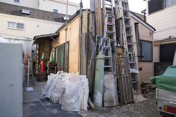工事現場の資材置き場