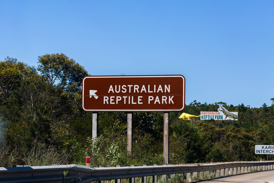 Sign beside highway to Australian reptile park  