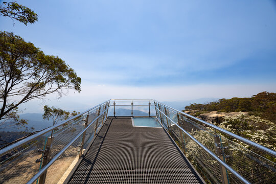 The view around Echo Point at Mt Buffalo on a summer's afternoon in the Victorian Alps, Australia