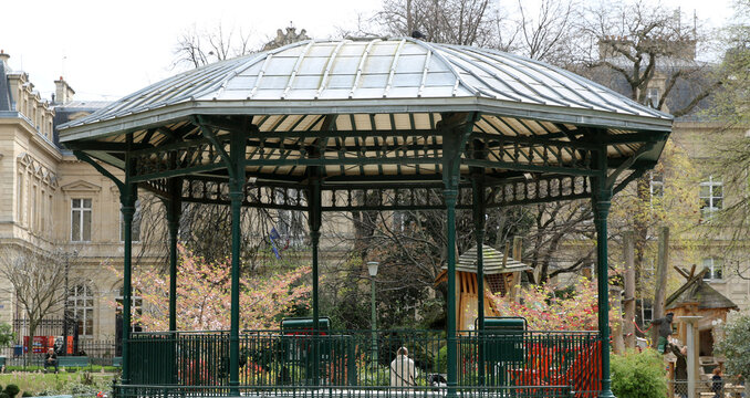 Paris - Square du Temple