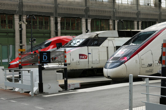 Paris - Gare de Lyon - TGV &agrave; quai