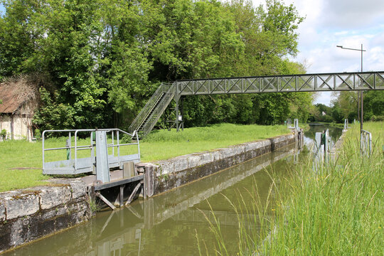 Montcourt-Fromonville - &Eacute;cluses de Fromonville- Canal du Loing	