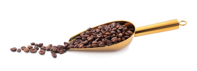 Obraz premium Coffee beans in scoop isolated on white