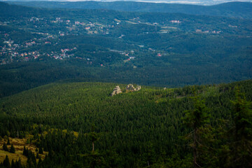Górska panorama w polskiej krainie w lato © Foto.Szop