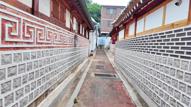 韓国韓屋の並ぶ路地