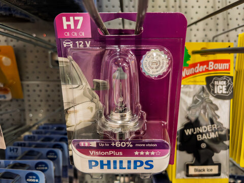 H7 Philips VisionPlus Car Bulb Packaging on Store Shelf