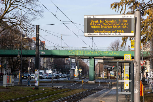 Nationwide warning strike in local public transport
