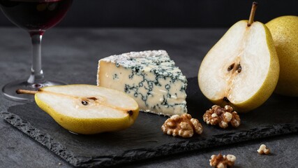 Rustic Pear & Blue Cheese