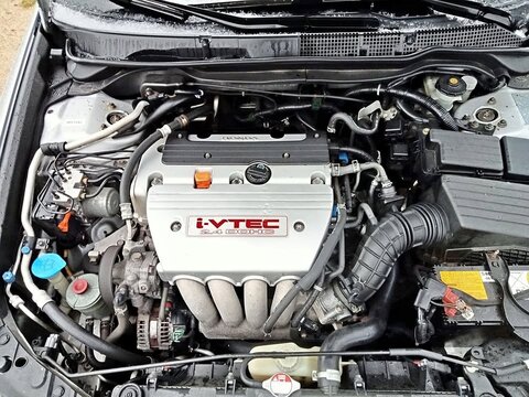 Honda K24 i-VTEC DOHC engine bay detail