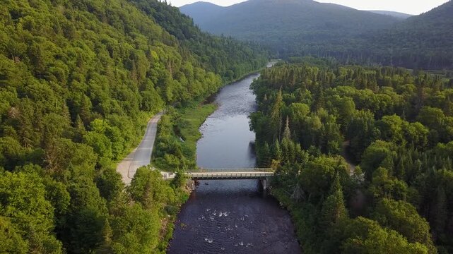 fleuve Saint-Laurent dans le parc national de la Mauricie au Canada